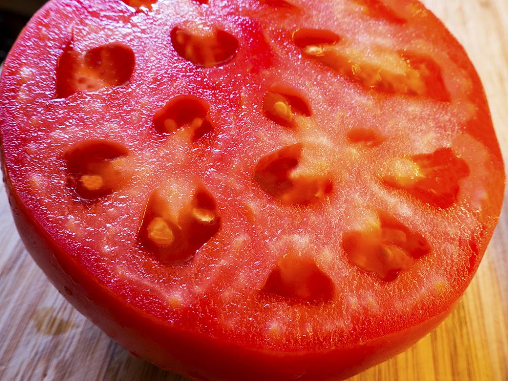 Tomato.thumb.jpg.14c448adaa72a08ad8af41059d57ff0f.jpg